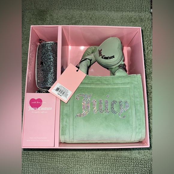 NWT NIB Viral TIKTOK Juicy Couture Velour Big Spender 3 Pc Set In Sage Green - Picture 2 of 3
